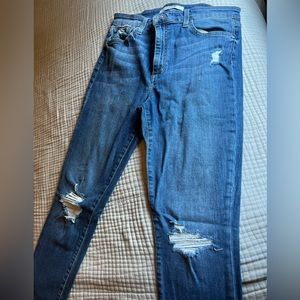 Joe’s Jeans size 31 high rise skinny ankle distressed jean